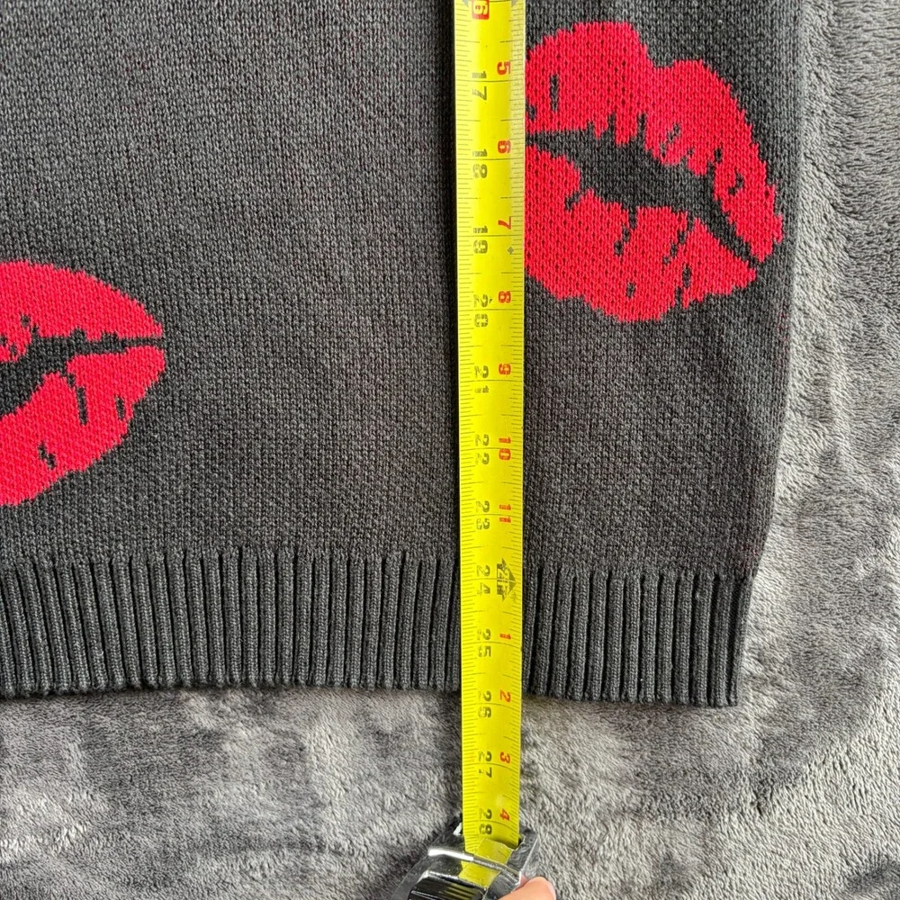 Madden NYC Womens Black Red Lip‎ Print Rhinestone V-Neck Sweater Small NS403E